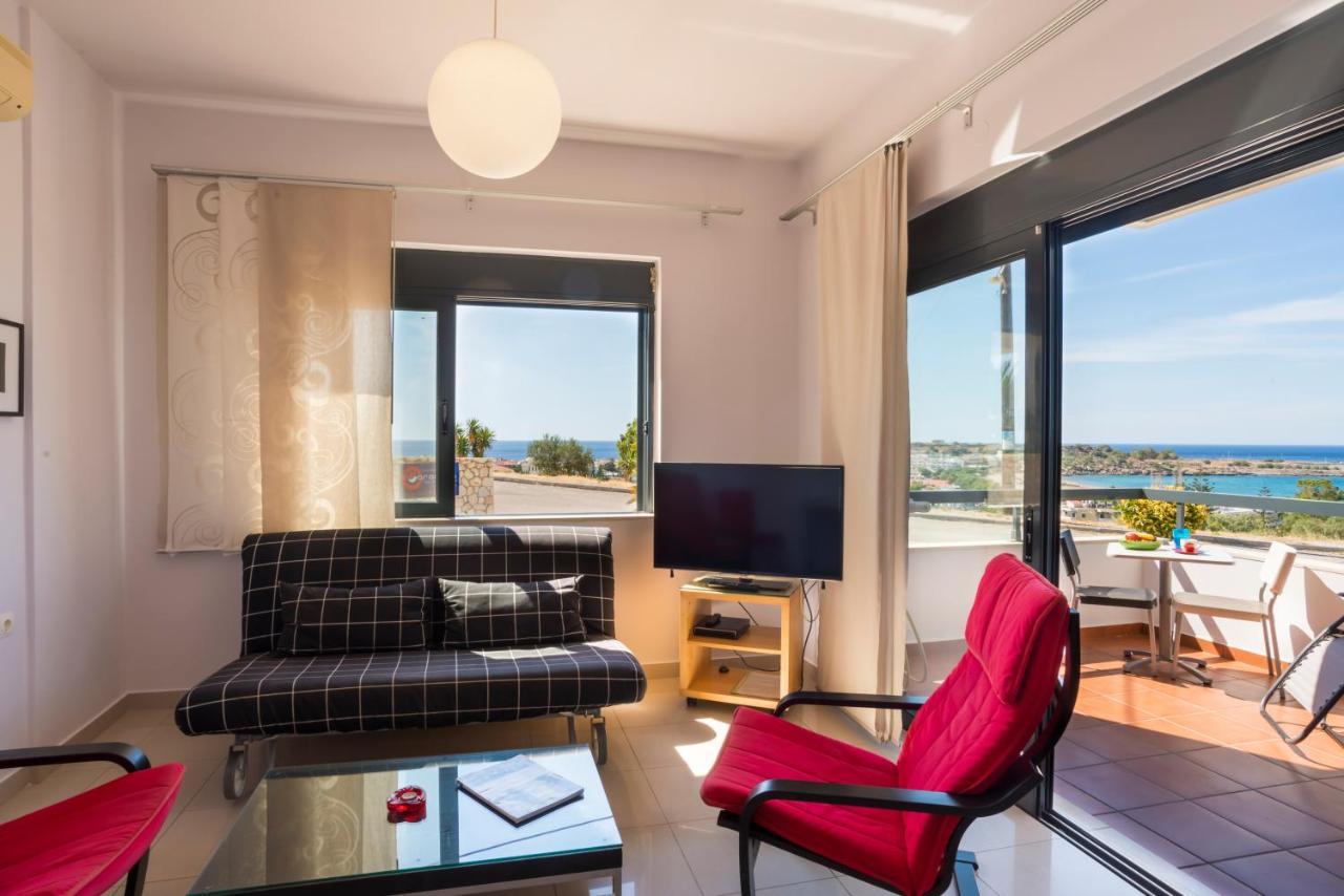 Caravella Luxury Apartments Palaiochora Exteriör bild