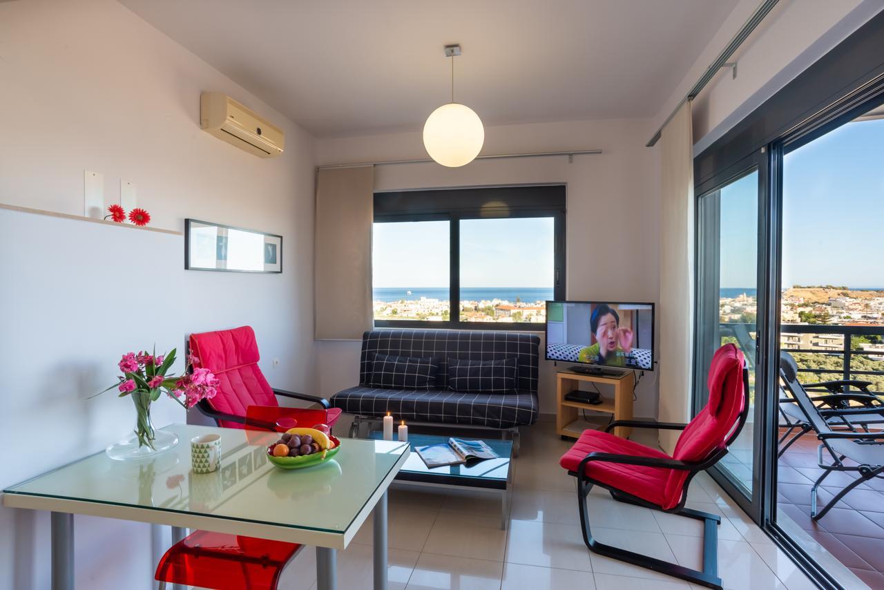 Caravella Luxury Apartments Palaiochora Exteriör bild